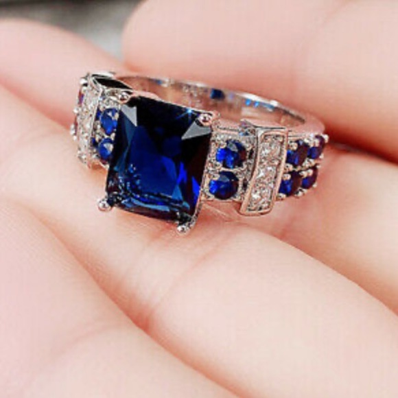 New 925 Sterling silver diamond Blue stone Ring - Picture 3 of 4